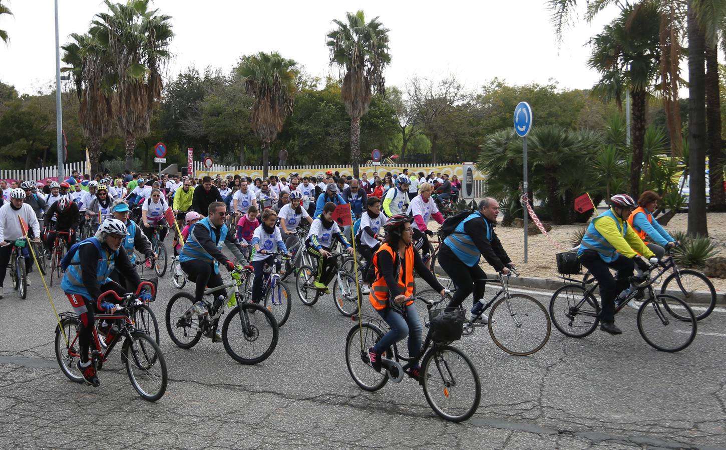 El evento «Sevilla sobre ruedas» ha estado organizado por el Ayuntamiento de Sevilla, en colaboración con la Fundación Cajasol y Bike and You