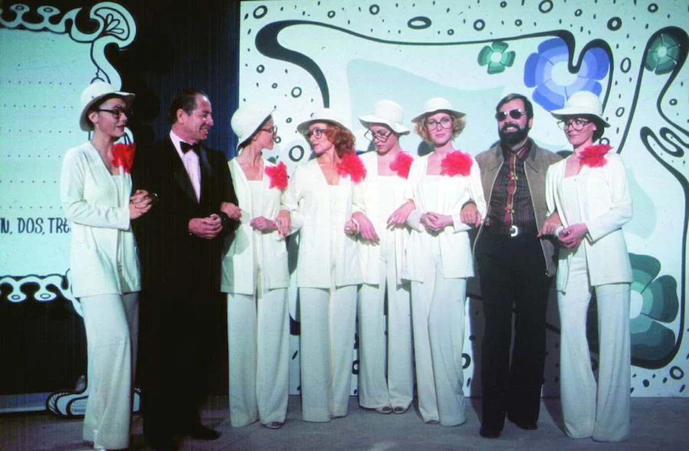 1966 - 1976: El crecimiento económico permite la producción de espectáculos ambiciosos como «Un, dos, tres» de Chicho Ibáñez Serrador 