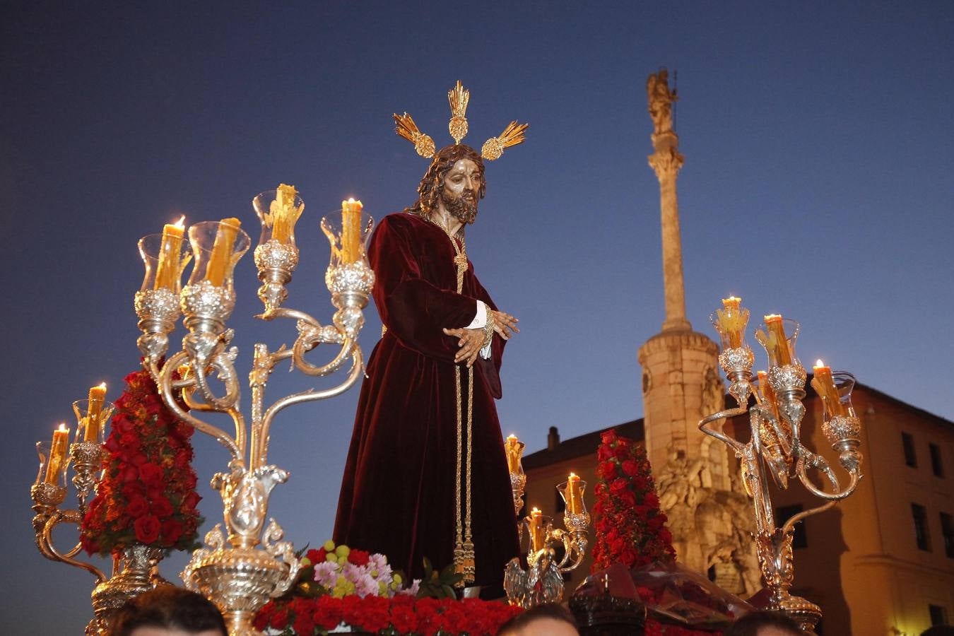 Estampas del Vía Crucis del Señor del Silencio a la Catedral de Córdoba