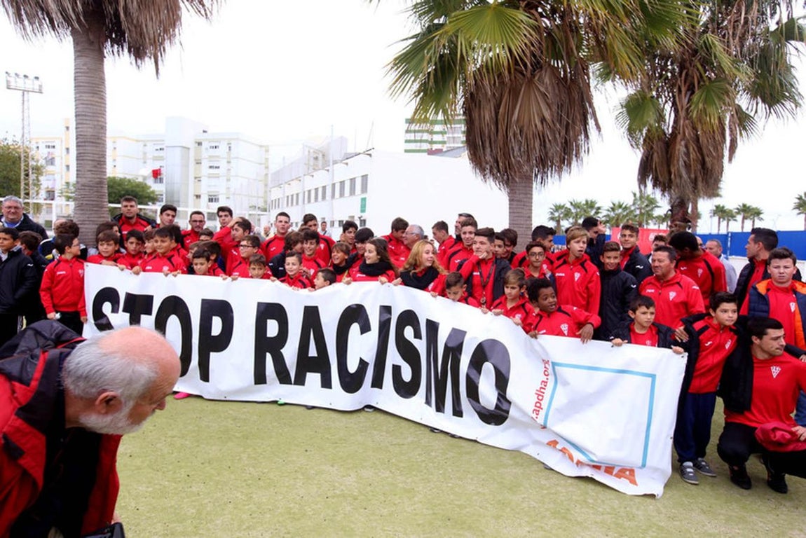 Las imágenes de la concentración de apoyo a Etienne