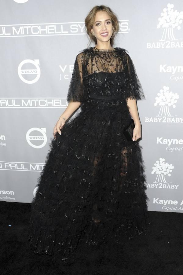 Jessica Alba, obsesivo-compulsivo. La actriz comparte su obsesión con varios famosos por la limpieza y el orden, además de un miedo incontrolable por dormir en camas ajenas