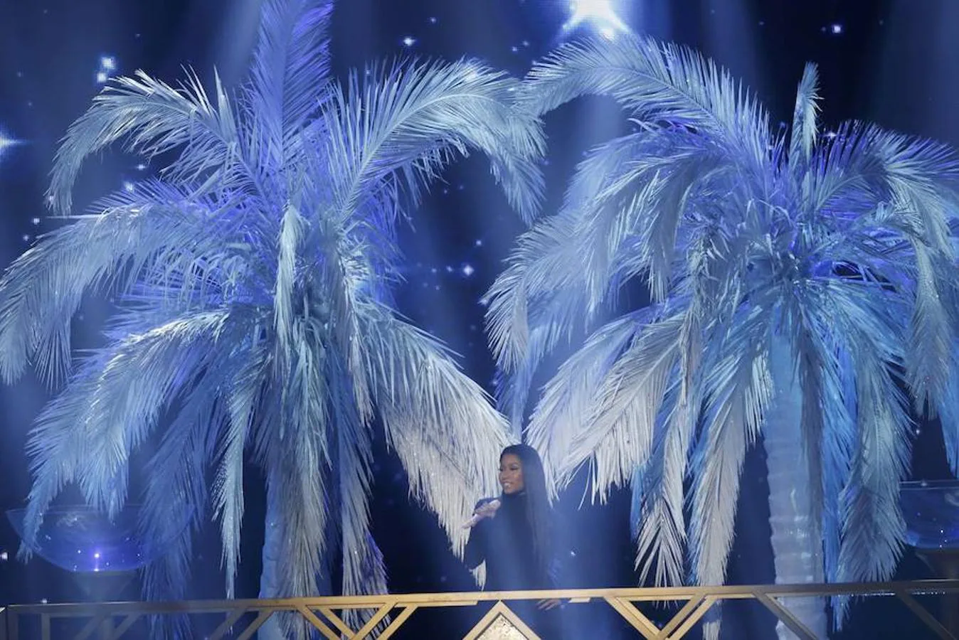Micki Minaj, a su salida al escenario con una impresionante puesta en escena