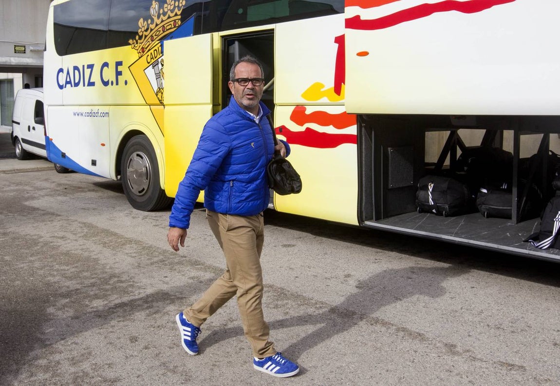 Salida del Cádiz rumbo a Tarragona