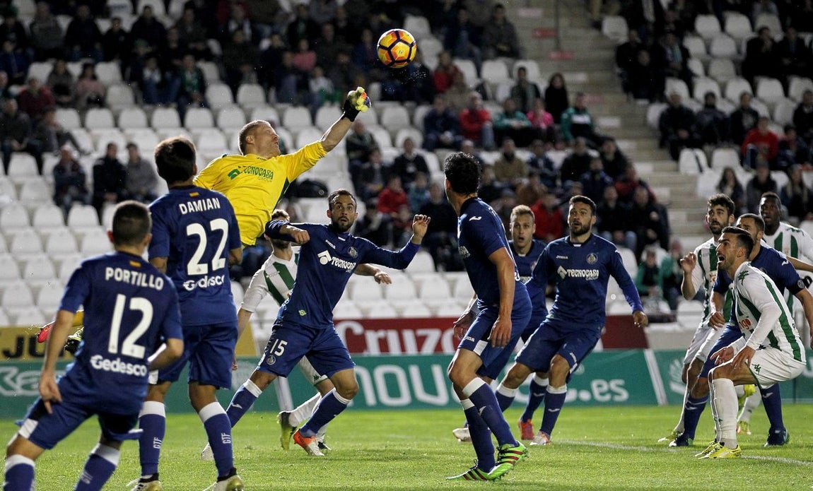El partido Córdoba-Getafe, en imágenes
