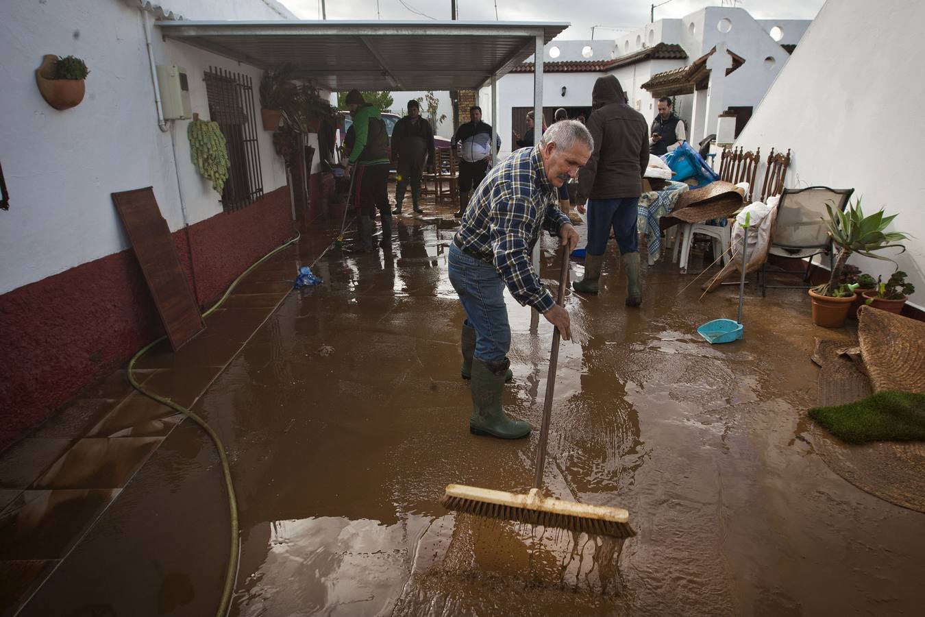 La lluvia inunda las zonas rurales de La Janda