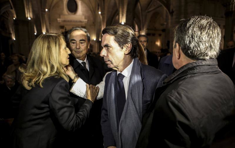 José María Aznar ha acudido a la misa funeral por la exalcaldesa de Valencia Rita Barberá, oficiada por el cardenal arzobispo Antonio Cañizares, hoy en la catedral de Valencia. 
