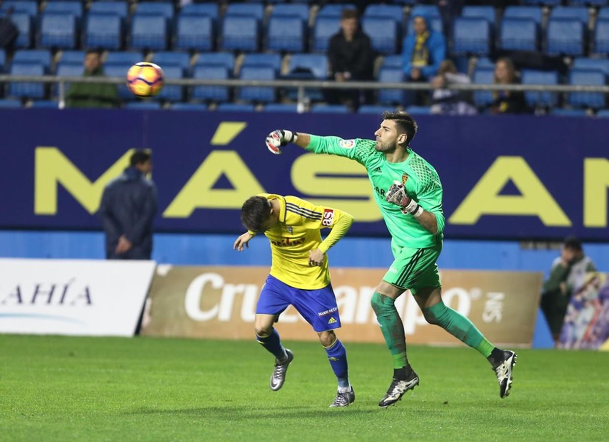 Las imágenes del Cádiz CF- Real Zaragoza