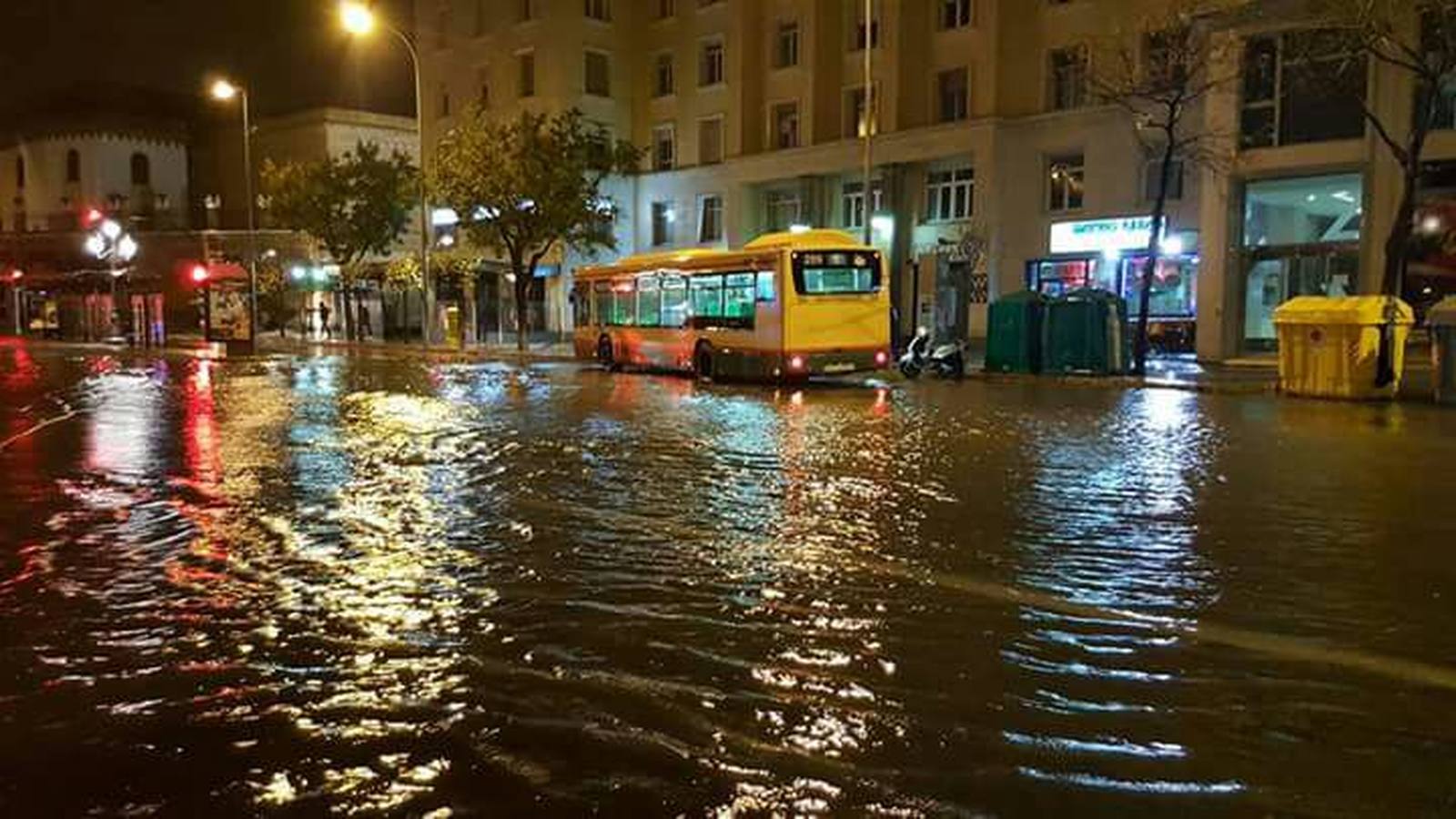 Los efectos de la intensa lluvia en Cádiz