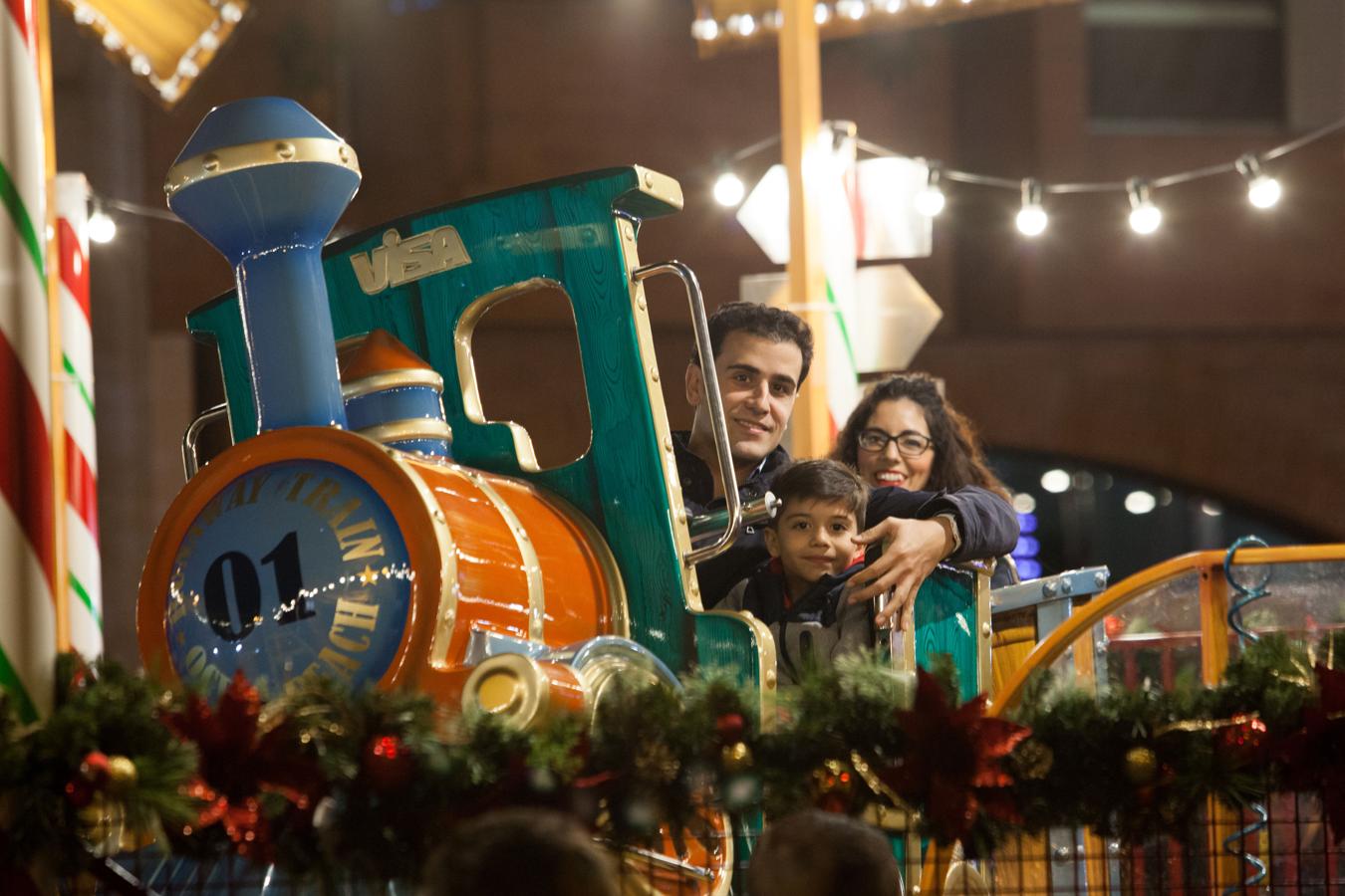 Un viernes de compras navideñas en Córdoba, en imágenes