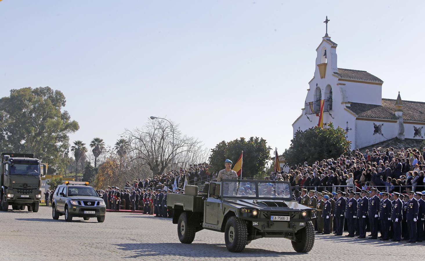 Multitudinaria celebración de la Virgen de Loreto en Tablada