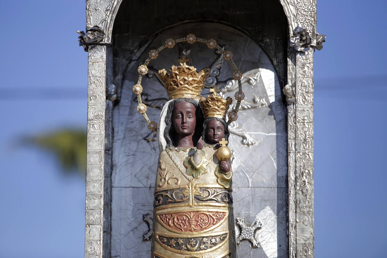 Multitudinaria celebración de la Virgen de Loreto en Tablada