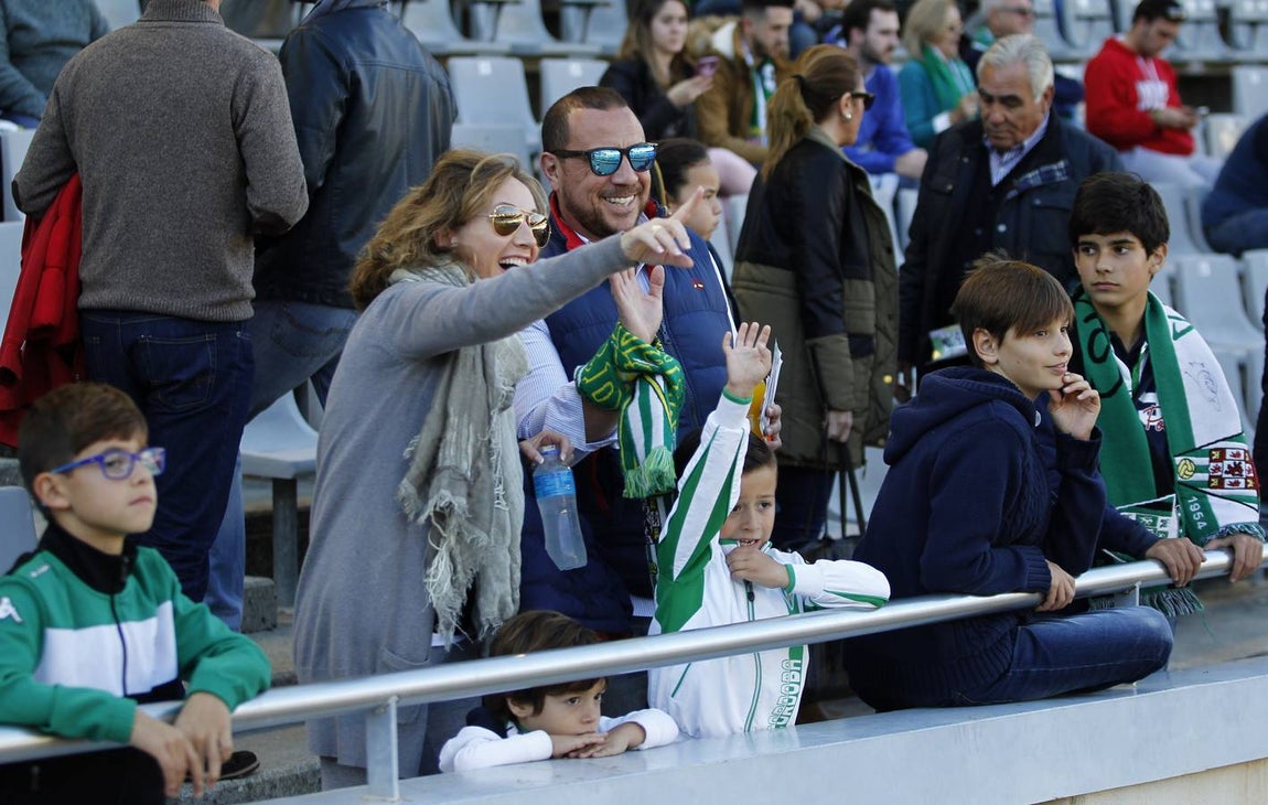 El ambientazo del Córdoba-Cádiz en El Arcángel, en imágenes