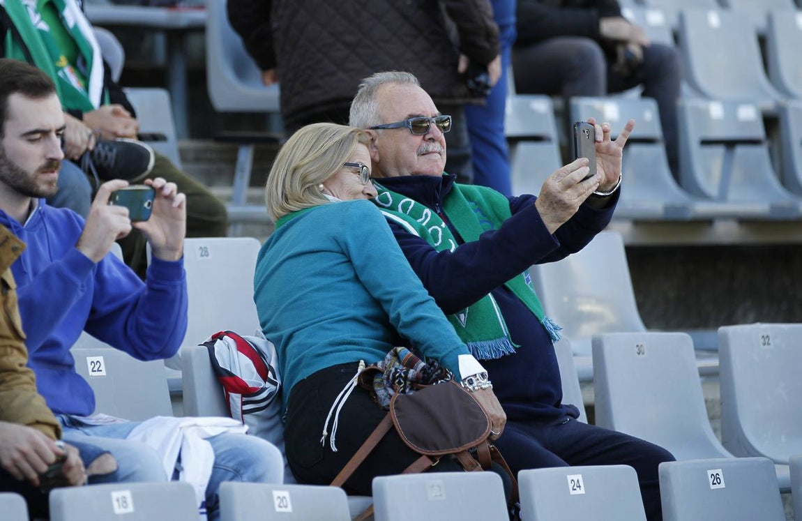 El ambientazo del Córdoba-Cádiz en El Arcángel, en imágenes