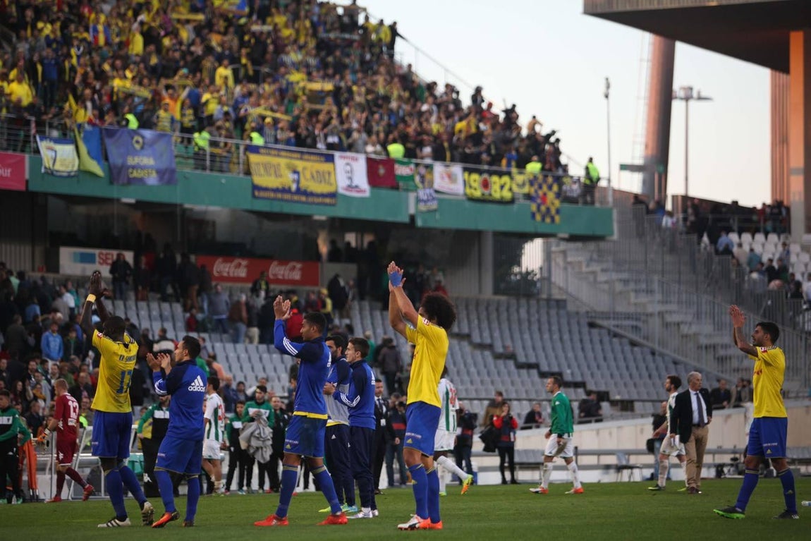 El partido del Cádiz CF frente al Córdoba en imágenes