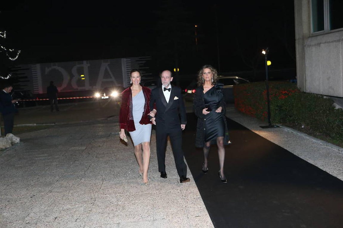 En imágenes, los invitados a la entrega de los Premios Mariano de Cavia. Representantes del mundo de la política, la cultura y el mundo financiero, habituales de estos galardones