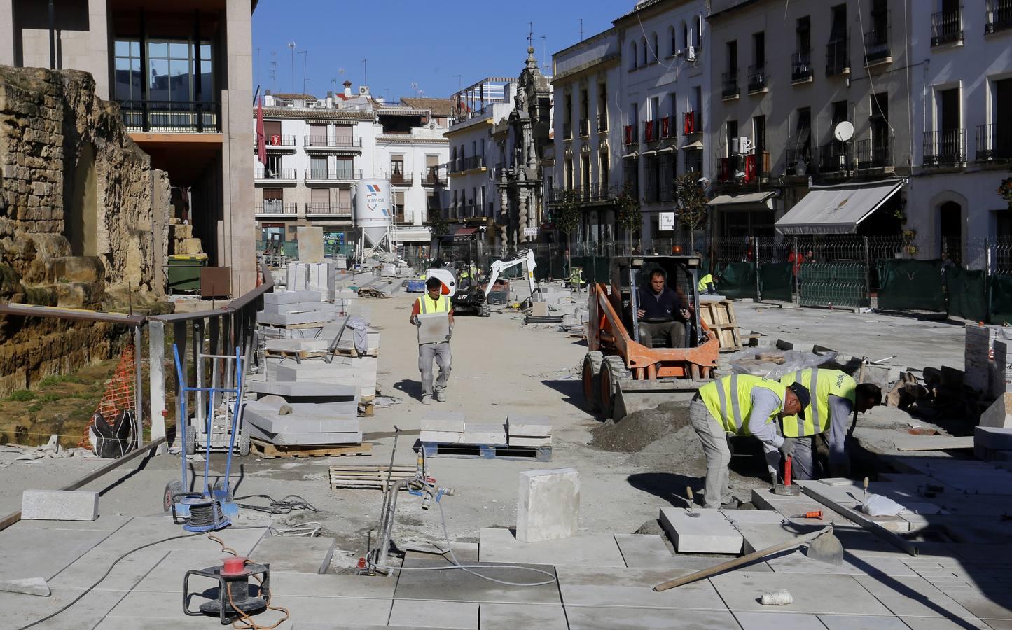 La reforma de la calle Capitulares, en imágenes