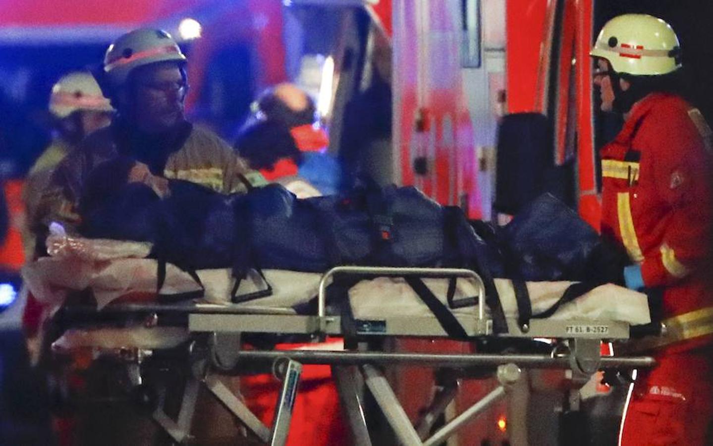 Imágenes de la escena tras el atropello a una multitud en Berlín