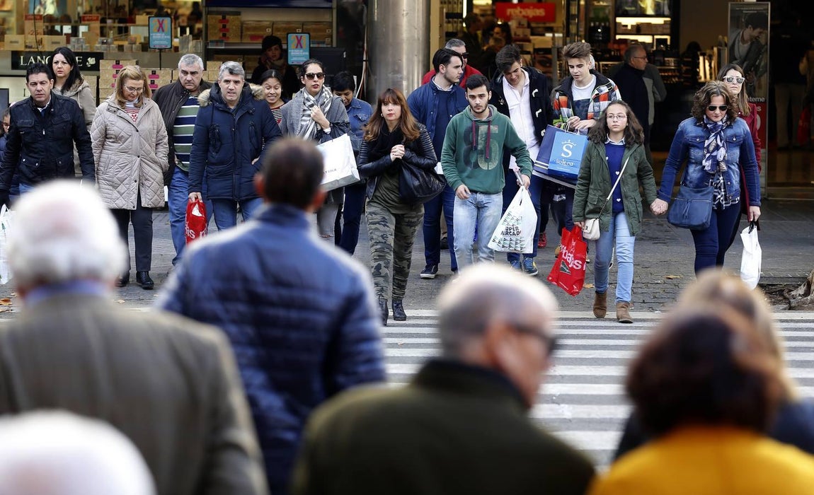 Las mejores imágenes de la fiebre de las rebajas que no cesa