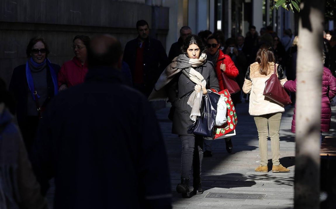 Las mejores imágenes de la fiebre de las rebajas que no cesa