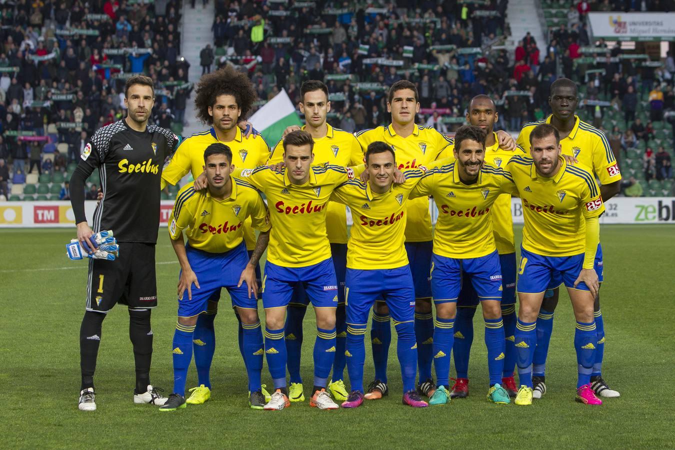 El Cádiz C.F. gana en Elche (2-3)