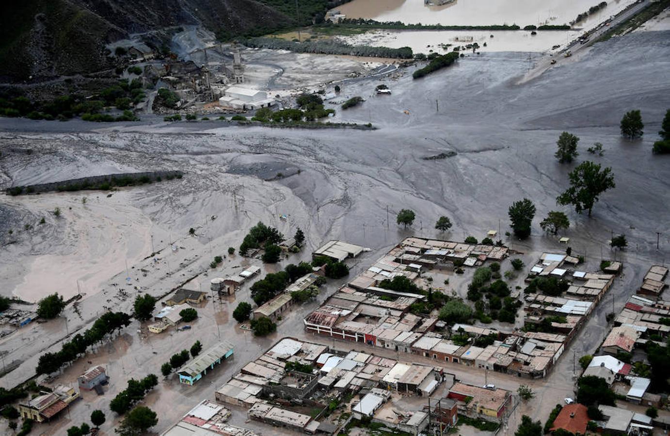 Un descomunal alud de tierra obliga a suspender la novena etapa del Dakar