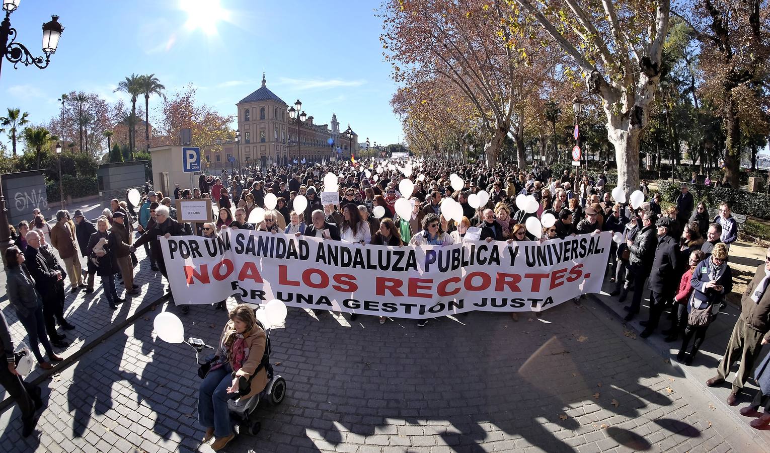 Las mareas de Sevilla, Málaga, Granada y Huelva, en imágenes