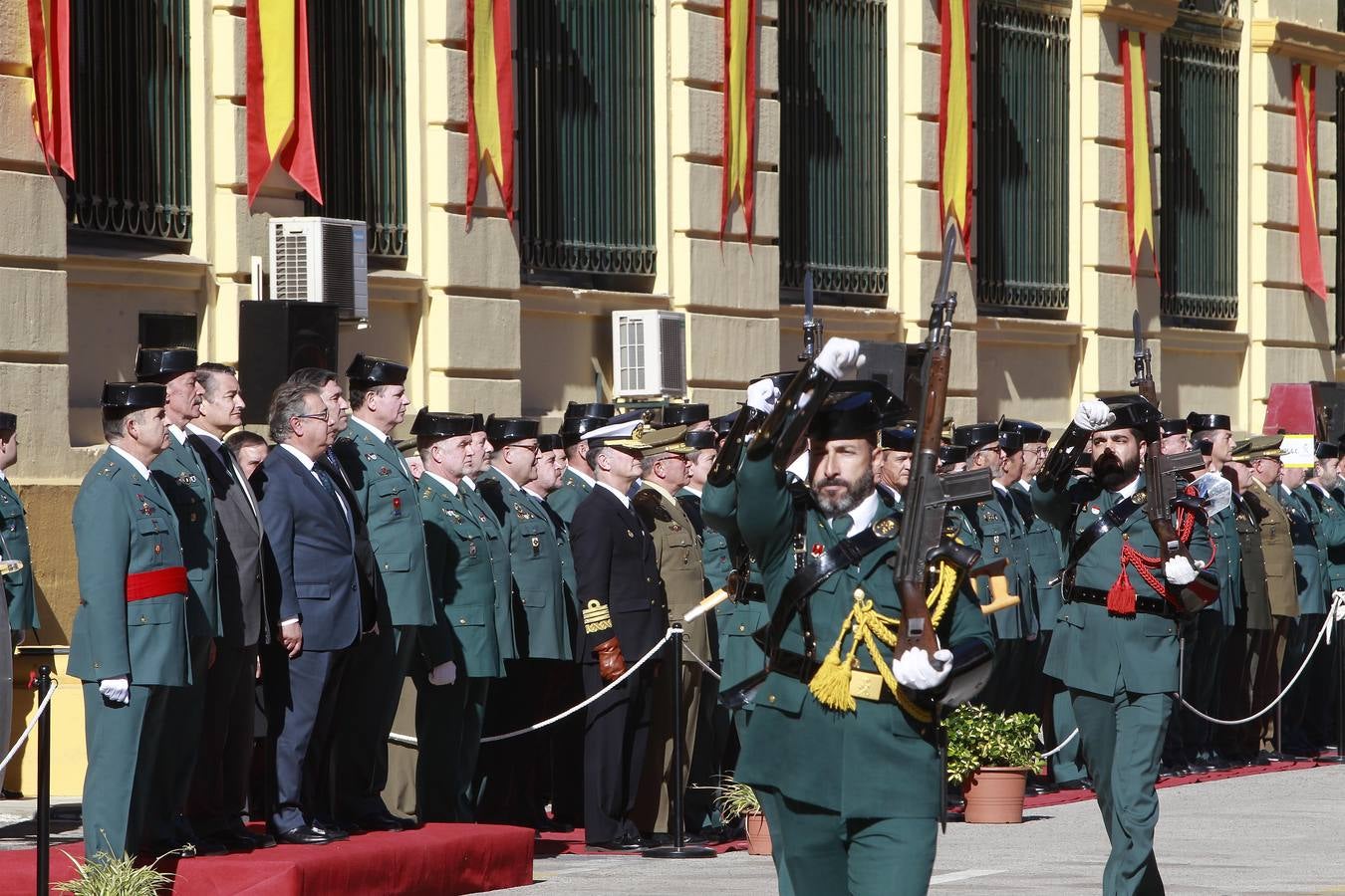 La toma de posesión del nuevo jefe de la Guardia Civil, en imágenes