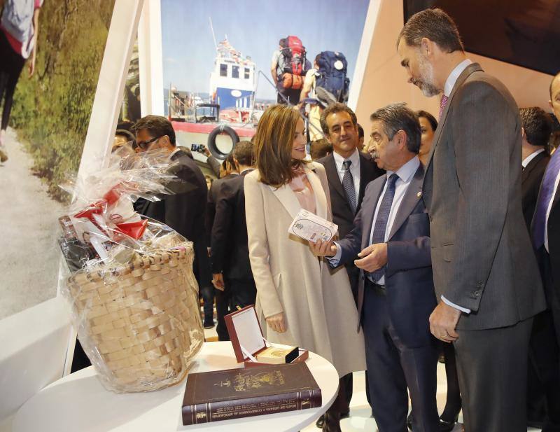 Los Reyes inauguran Fitur