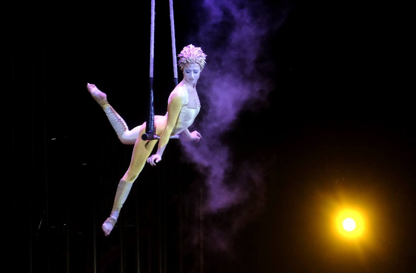 El espectáculo «Varekai» del Circo del Sol, en imágenes