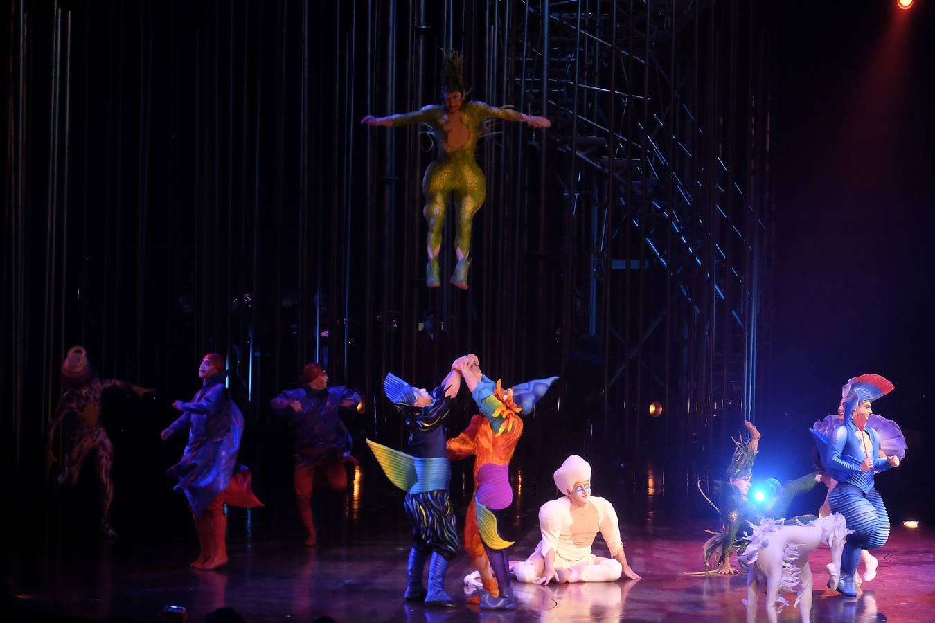 El espectáculo «Varekai» del Circo del Sol, en imágenes