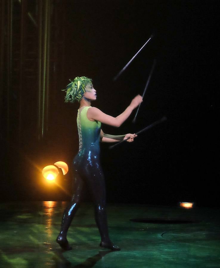 El espectáculo «Varekai» del Circo del Sol, en imágenes