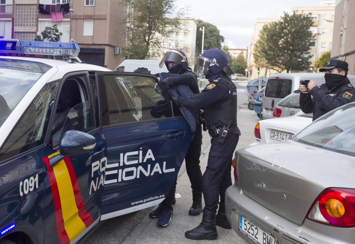 Golpe policial contra el tráfico de drogas en Guillén Moreno