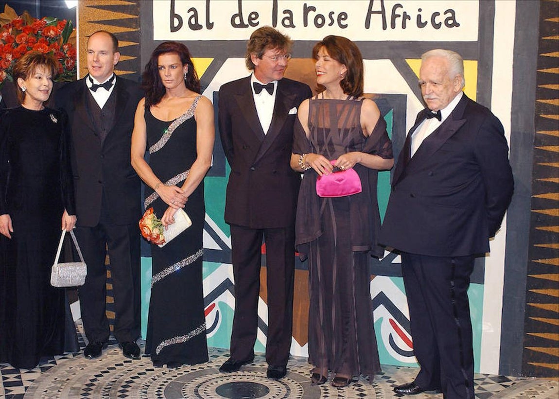 La familia en el Baile de la Rosa. 