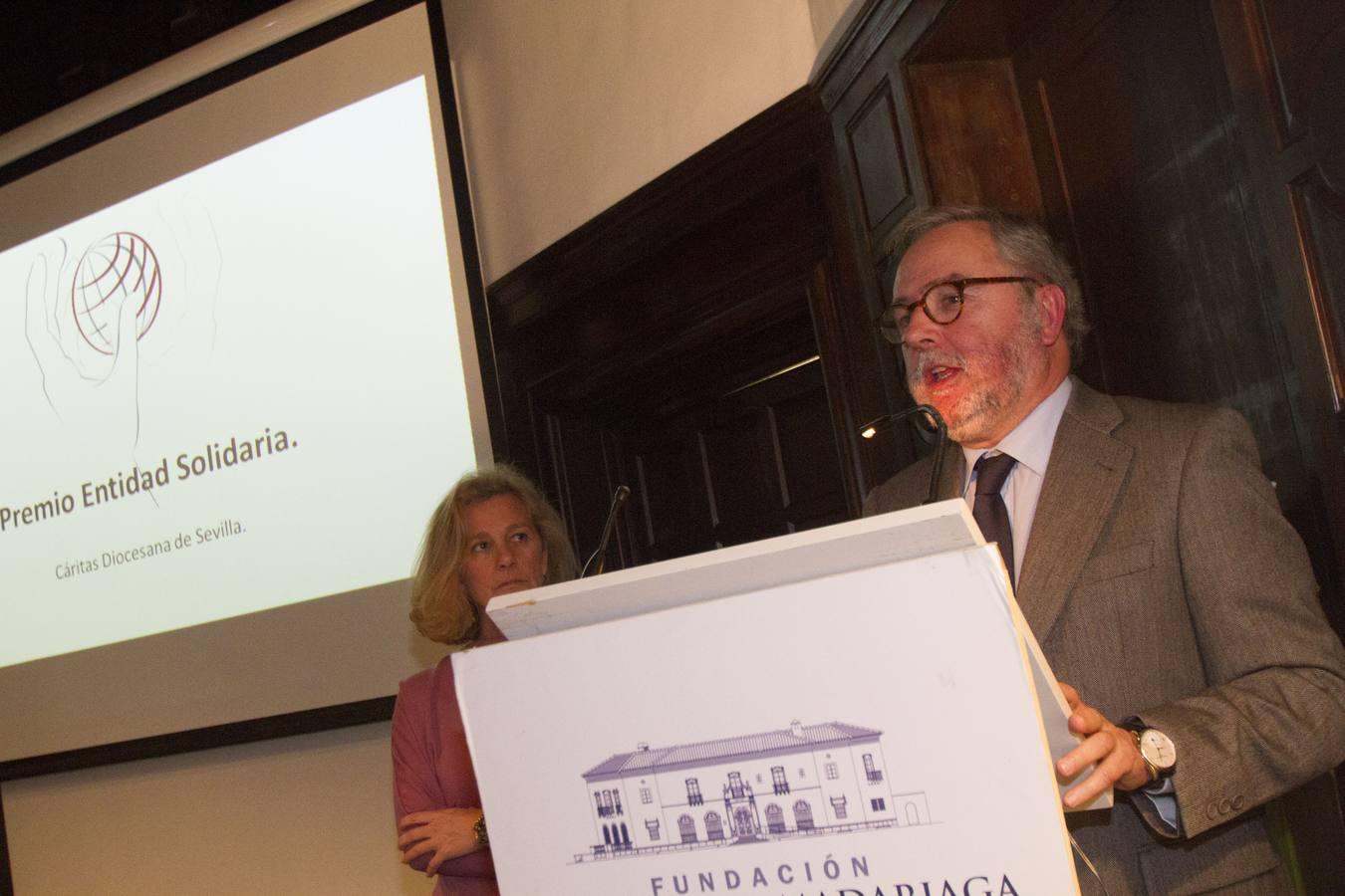 El presidente de Cáritas Regional de Andalucía, Mariano Pérez de Ayala, recibió el premio Entidad Solidaria para Cáritas Diocesana de Sevilla