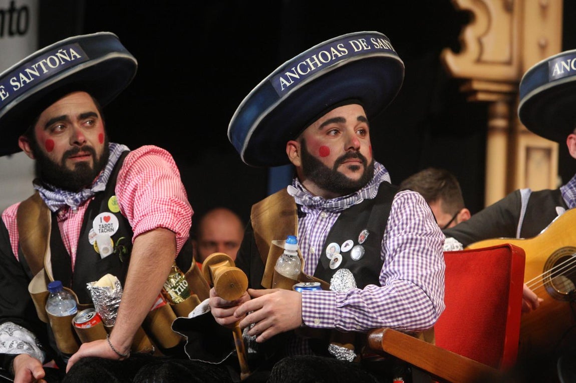 Fotos: Chirigota Los del lado oscuro... Cai!