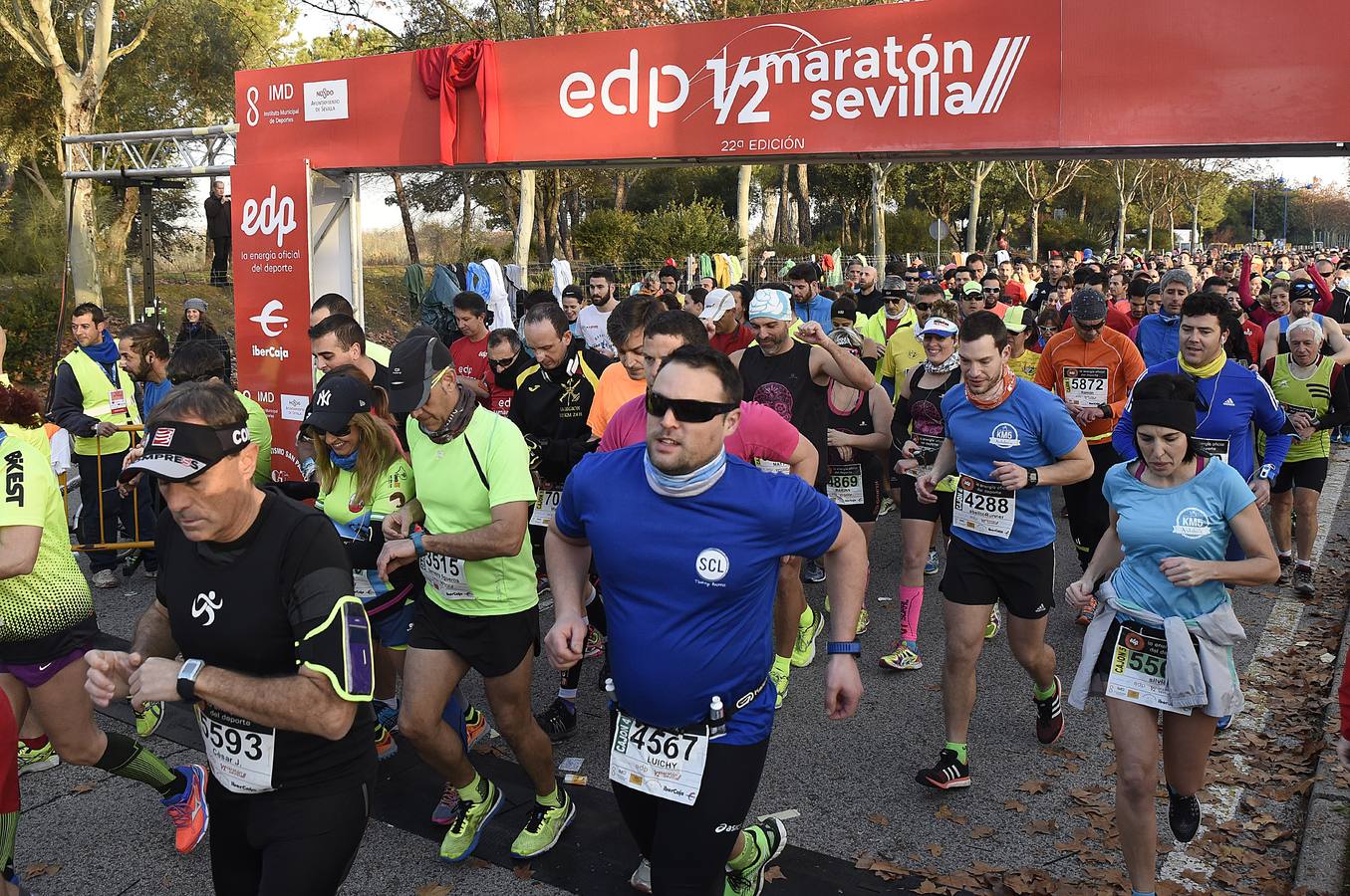 ¿Has corrido la Media Maratón de Sevilla? ¡Búscate en las imágenes!