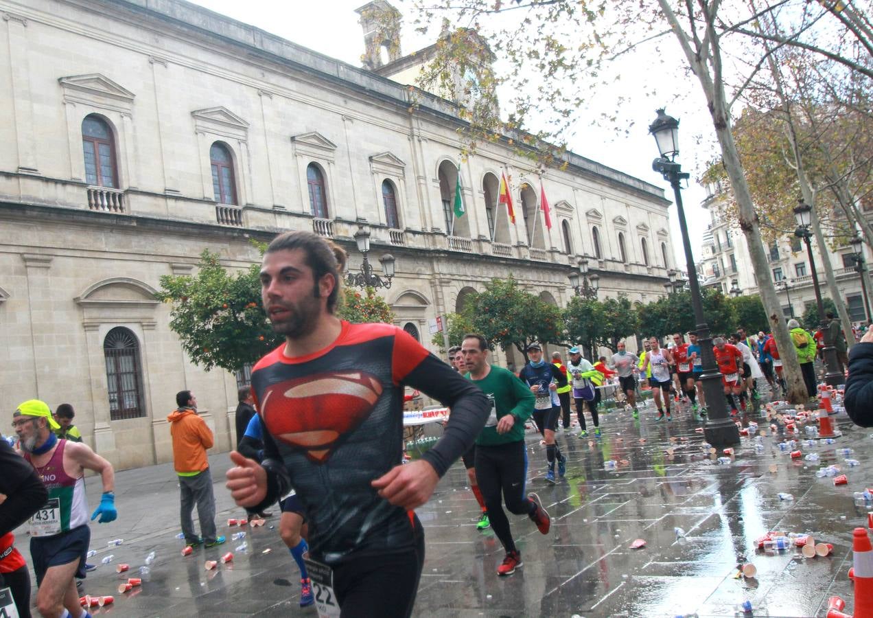 ¿Has corrido la Media Maratón de Sevilla? ¡Búscate en las imágenes!