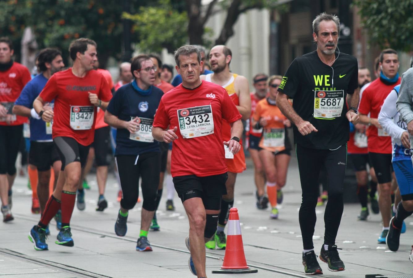 ¿Has corrido la Media Maratón de Sevilla? ¡Búscate en las imágenes!