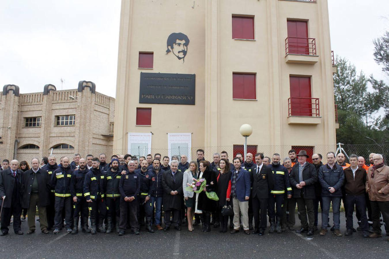 En imágenes: homenaje a Pablo Carrasco, el bombero que falleció en el incendio del hospital de Toledo en 1987