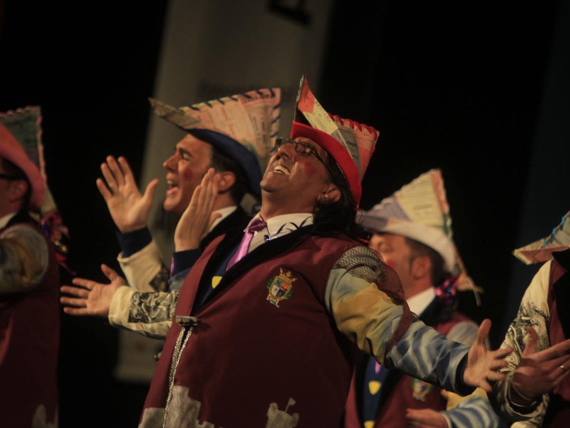 Fotos: Comparsa Enséñame Cai en el COAC 2017