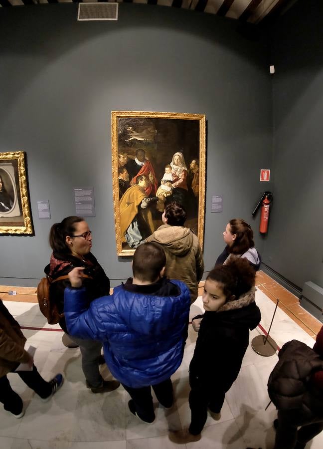 Jovenes autistas disfrutan de Murillo y Velázquez en la exposición de Focus