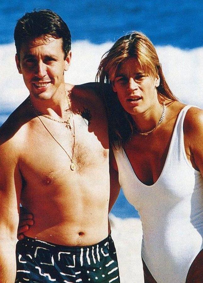 Estefanía comenzó una relación con su guardaespaldas Daniel Ducruet en 1992. La pareja tuvo dos hijos, Louis Robert Paul Ducruet nacido el 26 de noviembre de 1992 y Pauline Ducruet Gracia Magui nacido el 4 de mayo de 1994. La pareja se divorcio en octubre de 1996. 