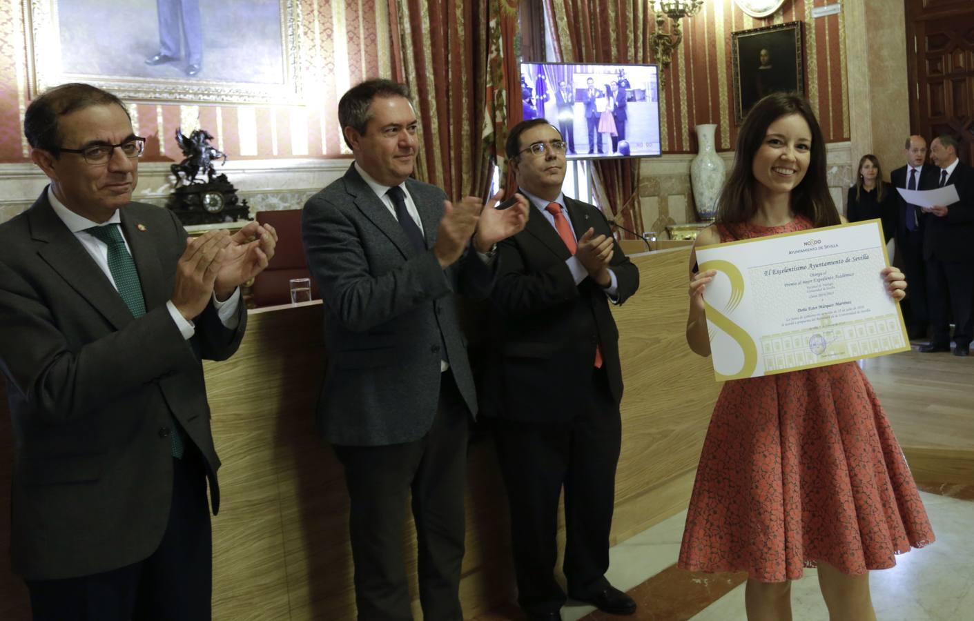 Homenaje a los universitarios con las mejores notas de Sevilla