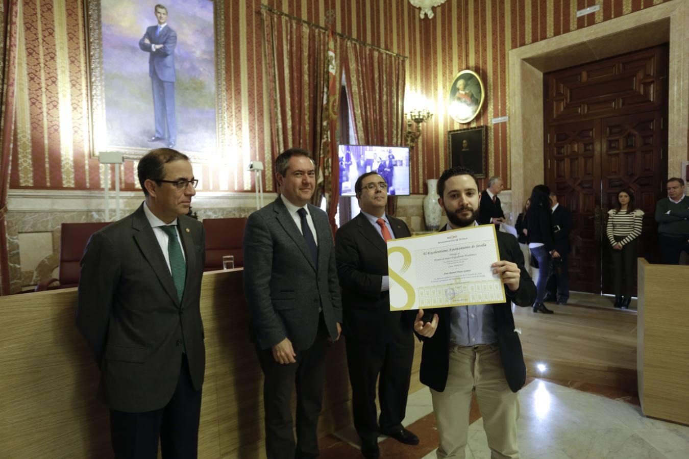 Homenaje a los universitarios con las mejores notas de Sevilla