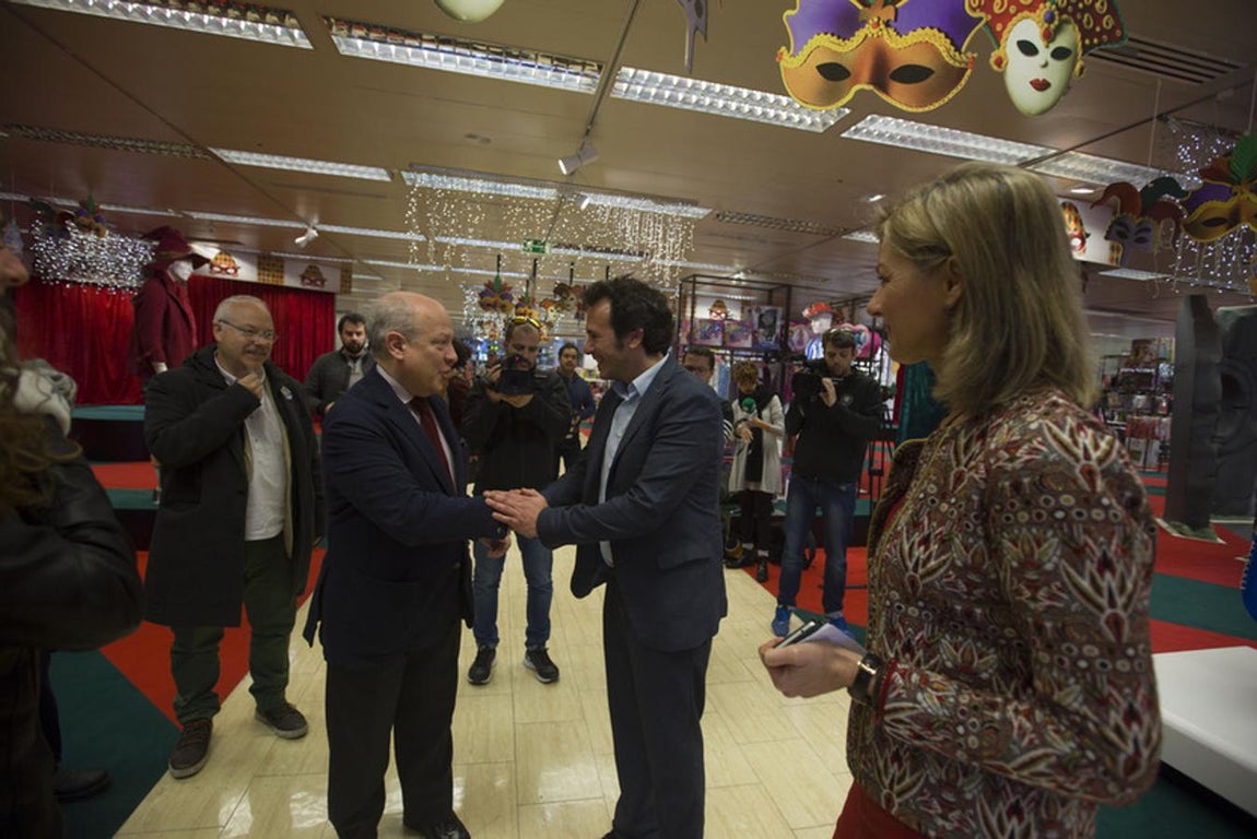 Exposición sobre Carnaval en el Corte Inglés Bahía de Cádiz