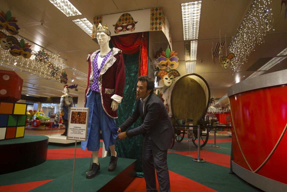 Exposición sobre Carnaval en el Corte Inglés Bahía de Cádiz