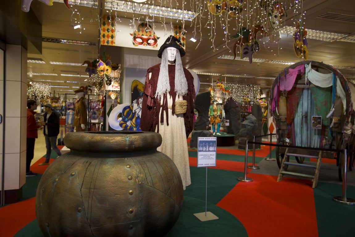 Exposición sobre Carnaval en el Corte Inglés Bahía de Cádiz