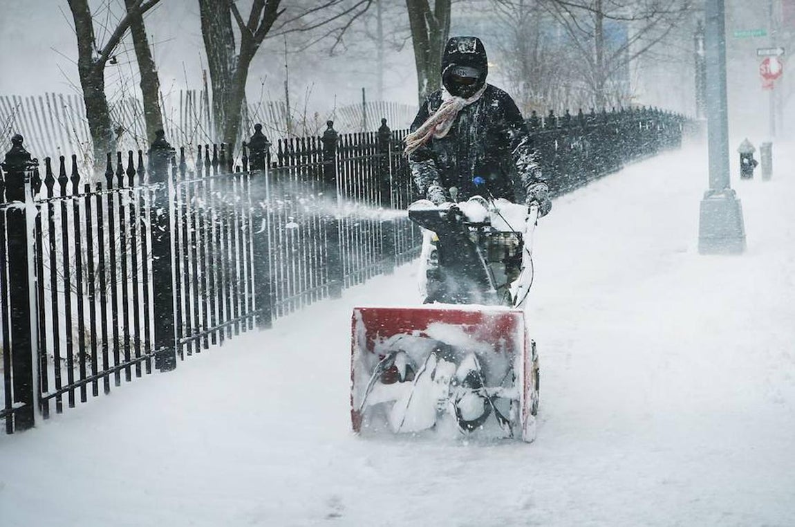 «Esta va a ser una tormenta muy seria», dijo ayer el alcalde de Nueva York, Bill de Blasio, que aseguró que la ciudad se está preparando para lo peor. AFP