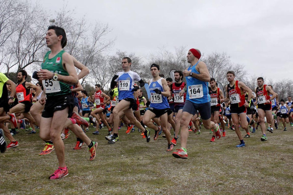 Unos 700 atletas participan en el Cross de Sonseca