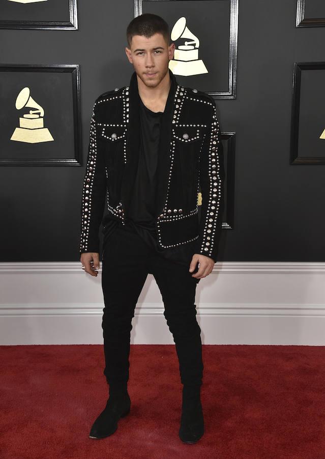 Nick Jonas, en la alfombra roja de los Grammy 2017. 